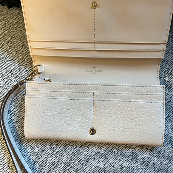 ♠️ Kate Spade Wallet/Wristlet - Picture 3 of 6